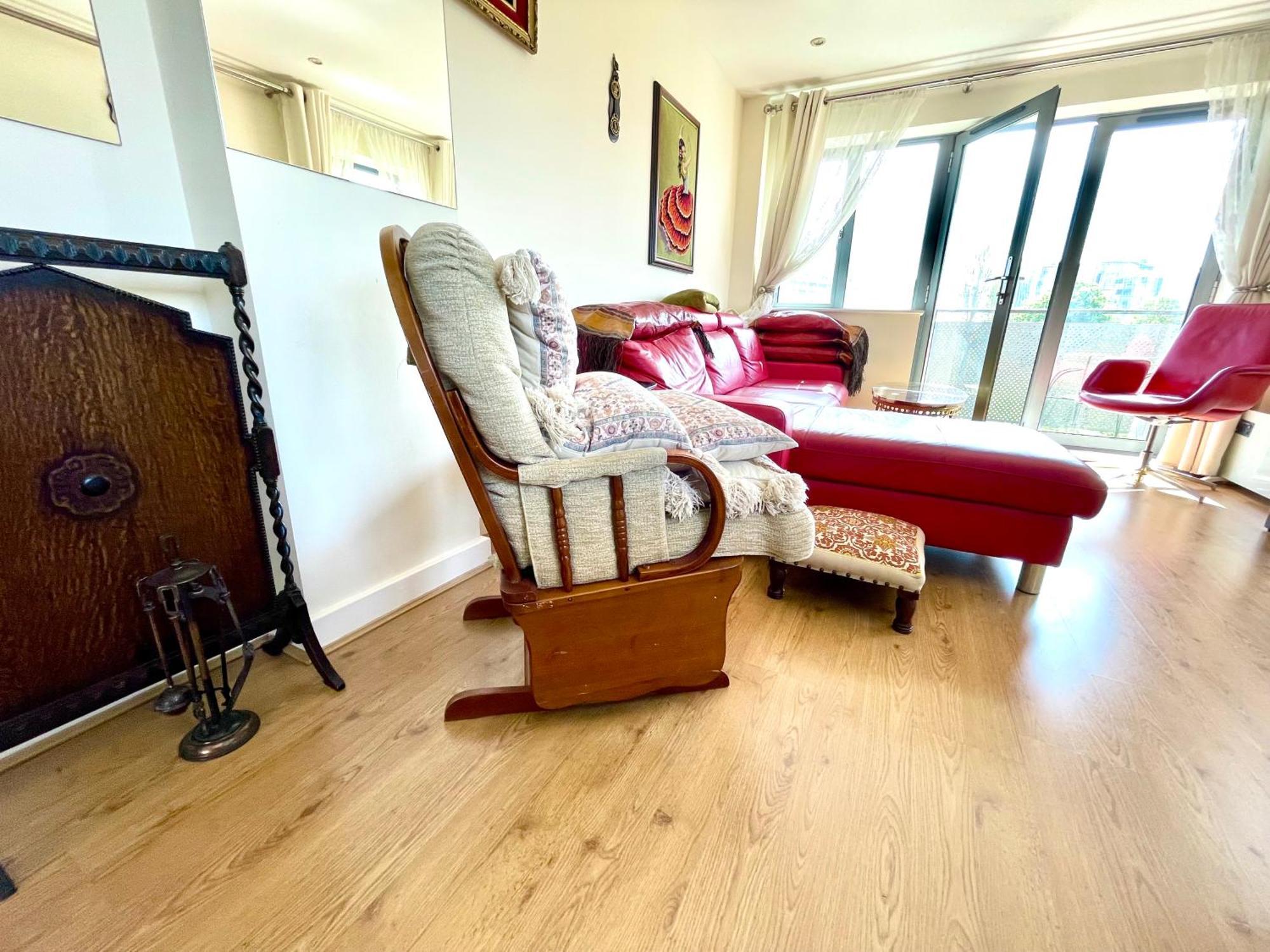 Luxury 2 Bedroom Apartment- Lake View - Free Parking - Wembley Stadium 5Km Londra Dış mekan fotoğraf